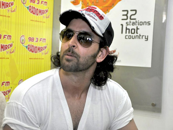 hrithik and rajesh roshan promote kites on radio mirchi 98 3 fm 7