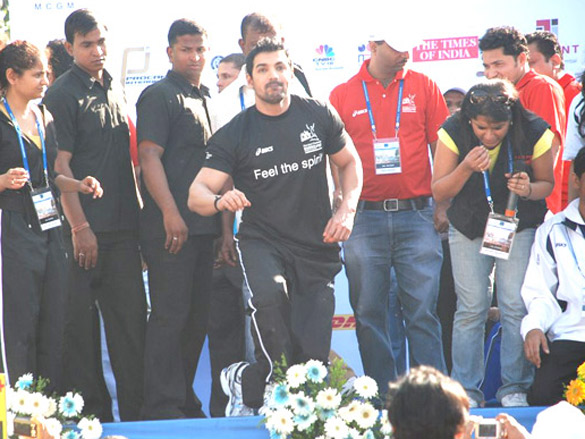 john akshay vidya genelia and ritesh at scmm marathon 3