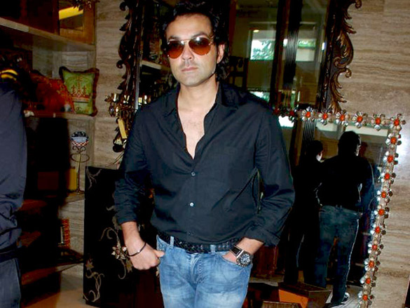 lara twinkle sophie malaika and bobby deol at araish event 12