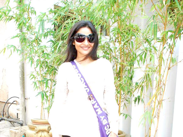 lara twinkle sophie malaika and bobby deol at araish event 22