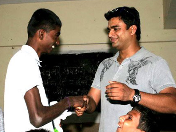madhavan and teen patti cast visit ngo kids 6