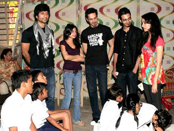 madhavan and teen patti cast visit ngo kids 7