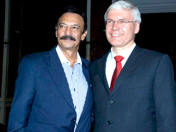 mercedes benz fascination collection by manish arora 4