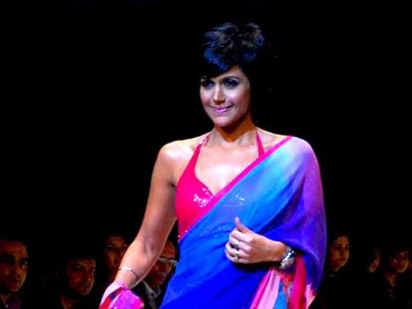 models walk the ramp at satya pauls show at lakme fashion week 2010 5