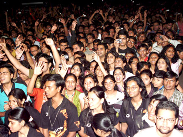 mohit chauhan live concert in vadodara 4