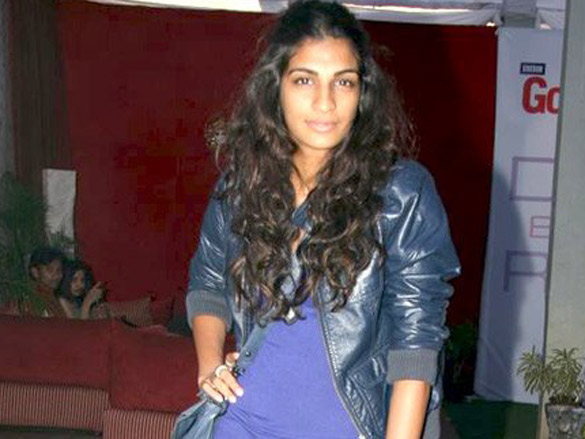 mrinalini and anushka manchanda at sula wine fest 8