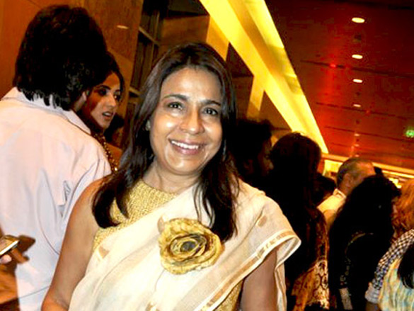 mugdha walks the ramp for pria kataria puri at lakme fashion week 2010 21