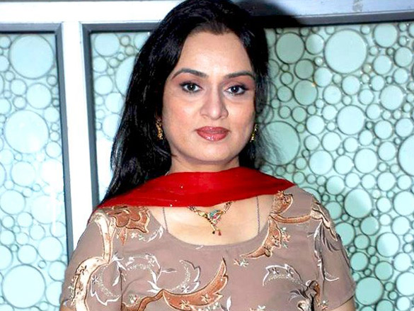 padmini kolhapure returns with film saath rahega always 8