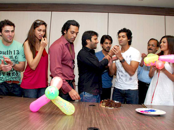 purab kohlis birthday celebration with the star cast of hide seek 3