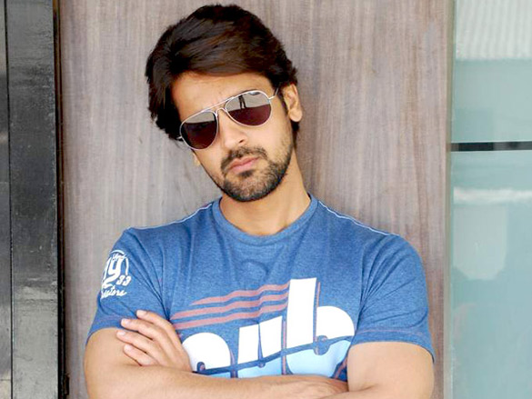 purab kohlis birthday celebration with the star cast of hide seek 14