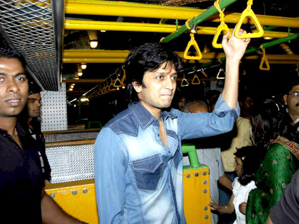 ritesh deshmukh launches khaugalli 7