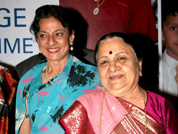 sakshi tanwar and tanuja at dignity donor event 4