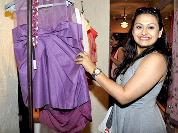 sharadha kapoor and rhea pillai at jade yes i care charity event 9