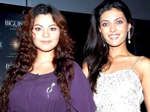 sherlyn at gayatri khannas latest collection launch 11
