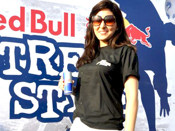 sherlyn chopra and pooja chopra grace redbull freestyle football finale 11