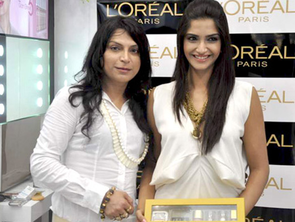 sonam kapoor unveils loreal golden girl 2