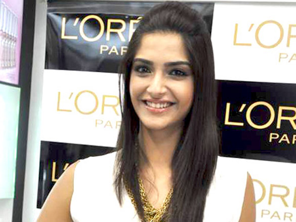 sonam kapoor unveils loreal golden girl 10