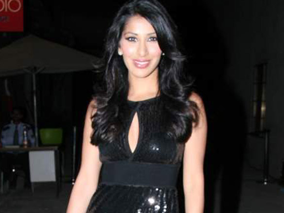 sophie choudry graces biddu autobiography launch 4
