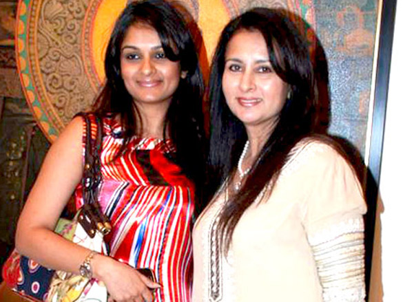 sridevi and boney kapoor at art event 12