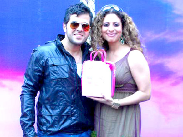 tanaz and bakhtiyaar launch ponds special valentines day packs 4