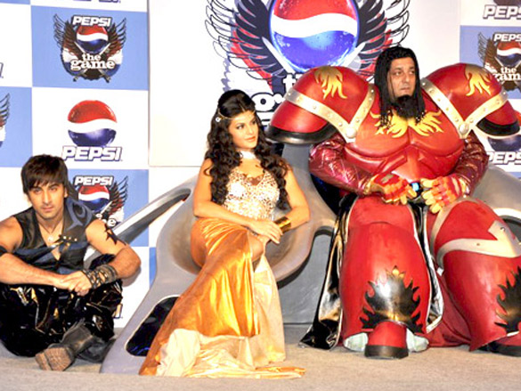 Ranbir, Sanjay Dutt and Jacqueline unveil Pepsi The Game
