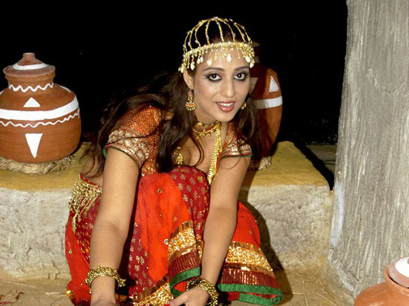 on the sets of mirch 14