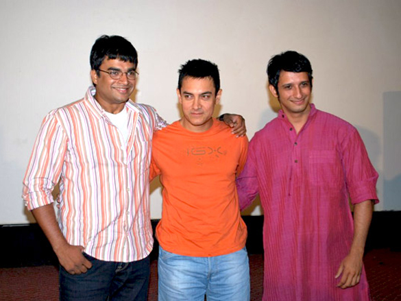 Aamir,Sharman and Madhavan unveil 3 Idiots first song