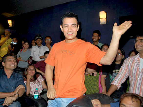 aamirsharman and madhavan unveil 3 idiots first song 9