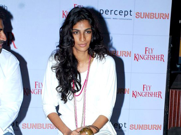 aarti chhabria with anushka manchanda at sun burn press meet 6