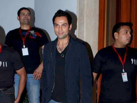 abhishekaishwaryakaransameera at a fashion tribute to kaifi azmi 24