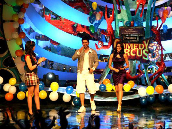 aftab and aamna on the sets of comedy circus 4