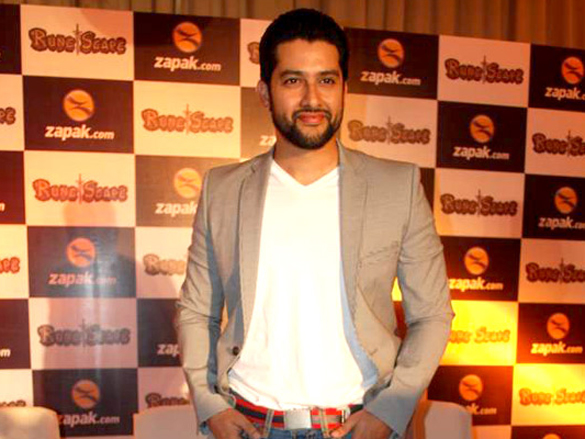 aftab shivdasani launches game for zapak 7