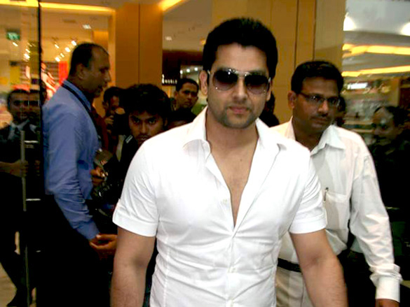 aftab shivdasani promotes nakshatra 9