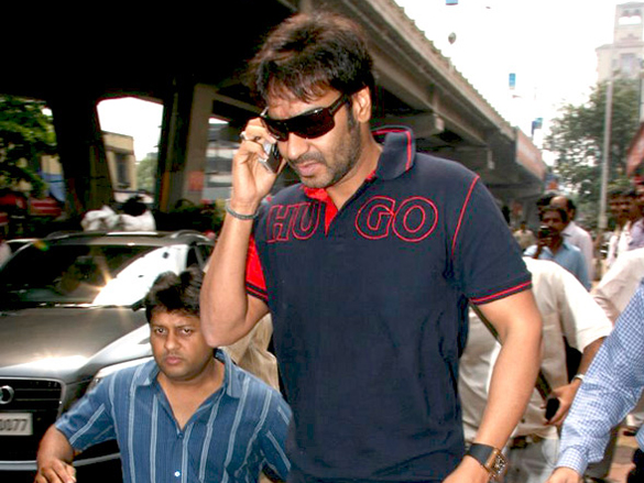 ajay and bipasha promote all the best on radio mirchi 98 3 fm 11