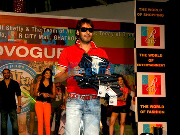 ajay devgan and mugdha godse promote all the best at the provogue store 2