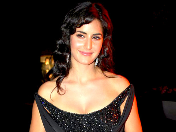 akshaykatrinaanil and sonam grace triumph lingerie show 8