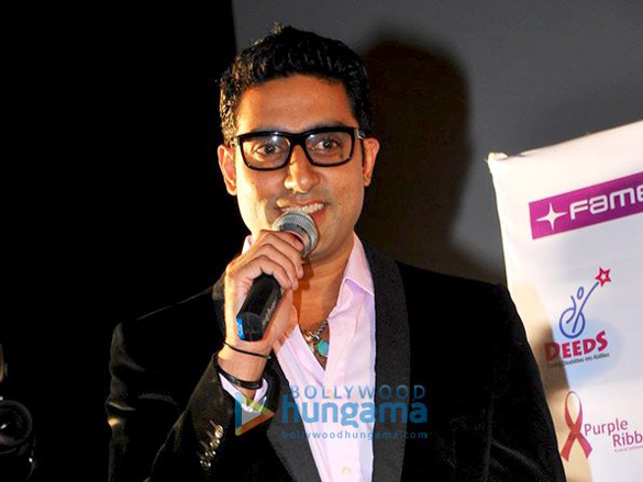 amitabh and abhishek watch paa with kids 10