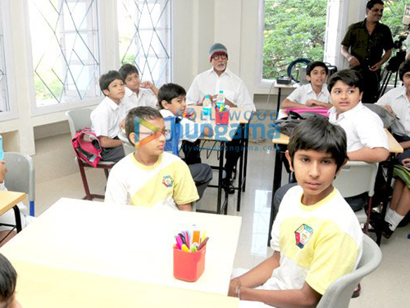 amitabh bachchan and vidya balan interact with students of jamnabai narsee school 6