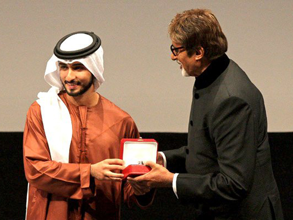 amitabh receives award at 6th dubai international film festival 5