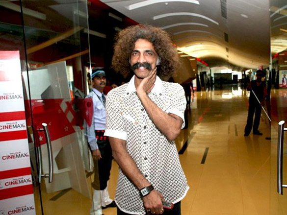 amol palekar and makrand at the media meet of samaantar 12