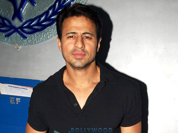 aryan vaid graces leena mogre gym bash 9