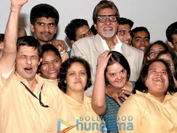big b graces screening of paa for special kids 3