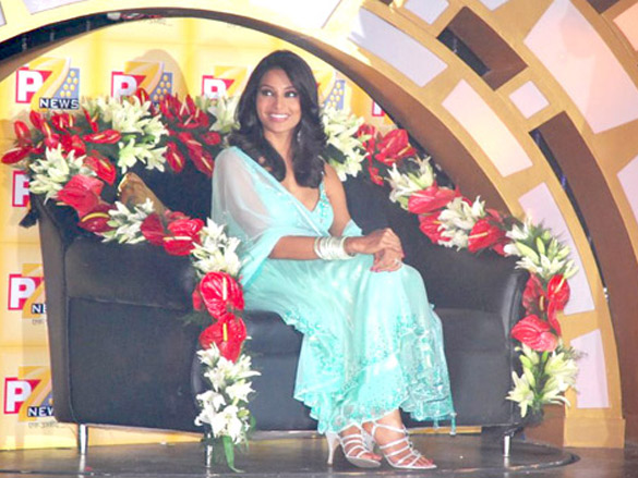 bipasha basu launches p7 news channel 4