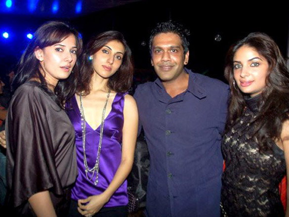 bollywood and fashion rocks at the launch of eskimovie 3