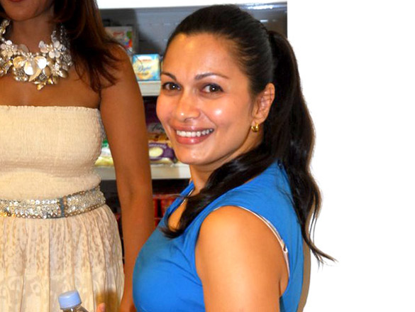 diana hayden and others grace natures basket store launch 23