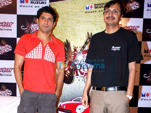 farhan akhtar performs live at a star rocks show 6