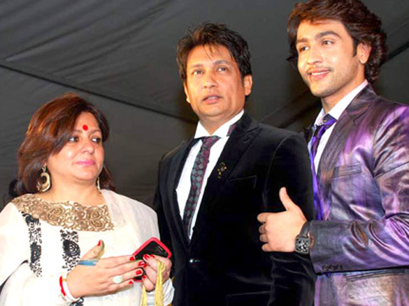 geeta basrasonal sehgal and shenaz walk for the luxurion show 6