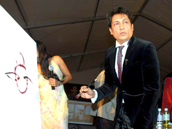 geeta basrasonal sehgal and shenaz walk for the luxurion show 8