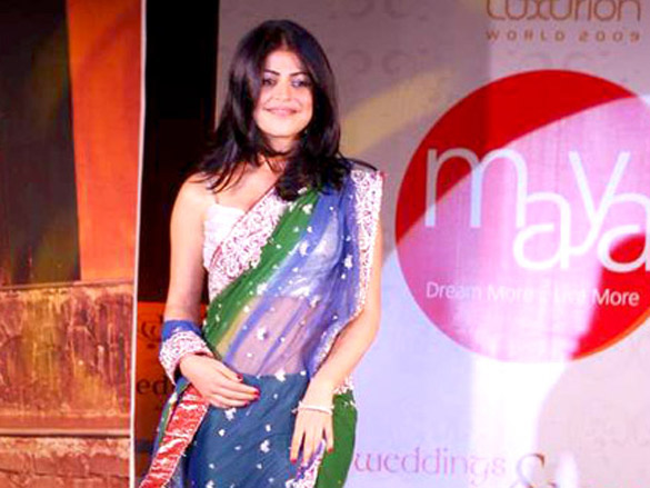 geeta basrasonal sehgal and shenaz walk for the luxurion show 23