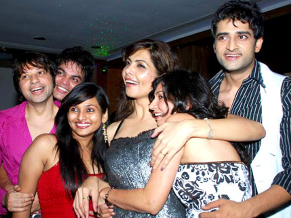 glamorous models at yuvraaj parashars birthday bash 18